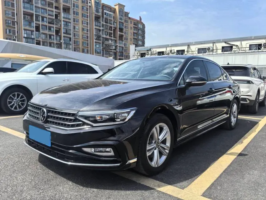 2025 Volkswagen Magotan 1.4T 150HP L4 7DCT,autocango,china used car exporter,china ev exporter,chinese used car exporter,chinese used ev exporter