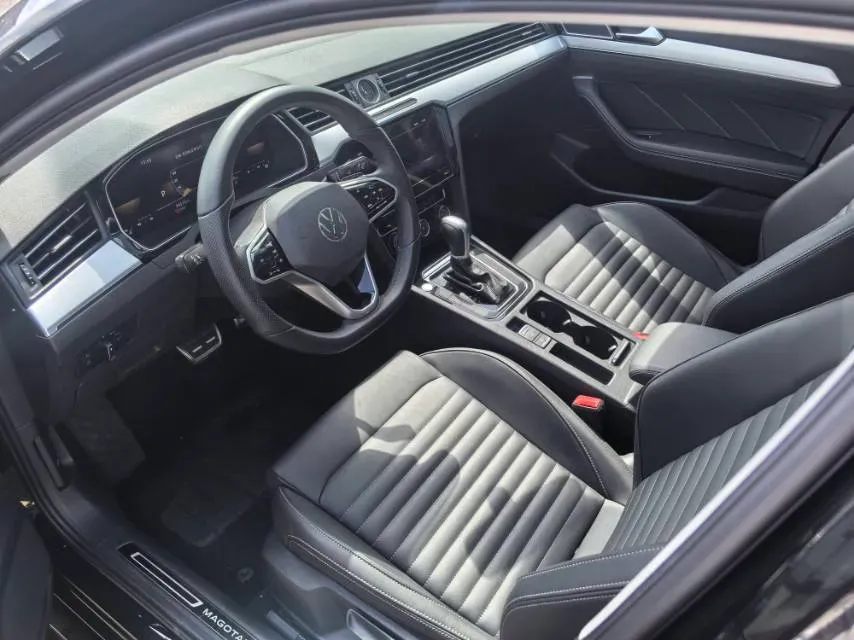 2025 Volkswagen Magotan 1.4T 150HP L4 7DCT,autocango,china used car exporter,china ev exporter,chinese used car exporter,chinese used ev exporter