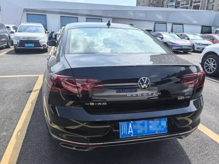 2025 Volkswagen Magotan 1.4T 150HP L4 7DCT,autocango,china used car exporter,china ev exporter,chinese used car exporter,chinese used ev exporter