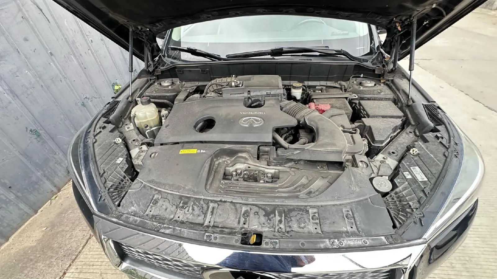 2018 Jeep Grand Commander 2.0T 265HP L4 9AT,autocango,china used car exporter,china ev exporter,chinese used car exporter,chinese used ev exporter