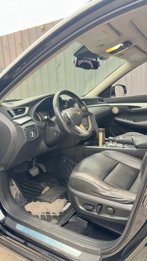 2018 Jeep Grand Commander 2.0T 265HP L4 9AT,autocango,china used car exporter,china ev exporter,chinese used car exporter,chinese used ev exporter