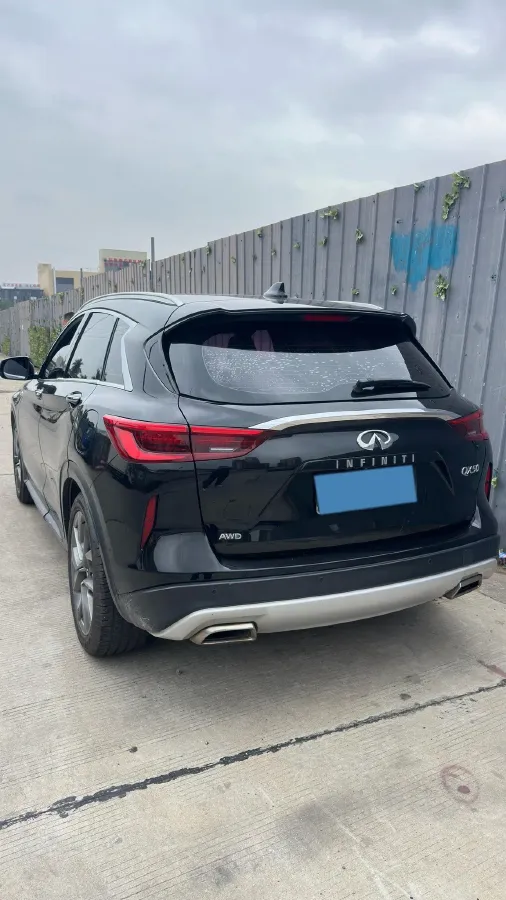 2018 Jeep Grand Commander 2.0T 265HP L4 9AT,autocango,china used car exporter,china ev exporter,chinese used car exporter,chinese used ev exporter