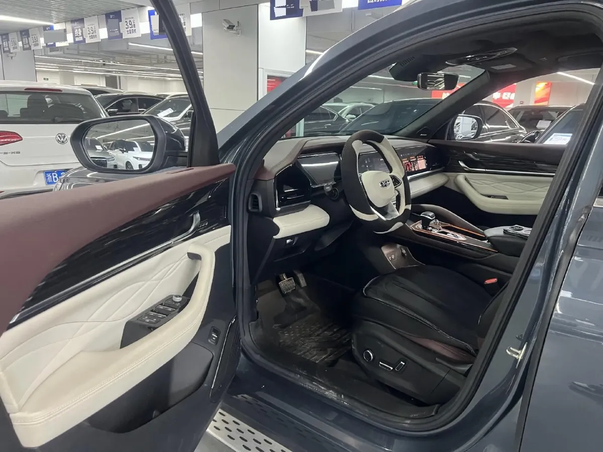 2021 Geely Monjaro 2.0T 218HP L4 7DCT,autocango,china used car exporter,china ev exporter,chinese used car exporter,chinese used ev exporter