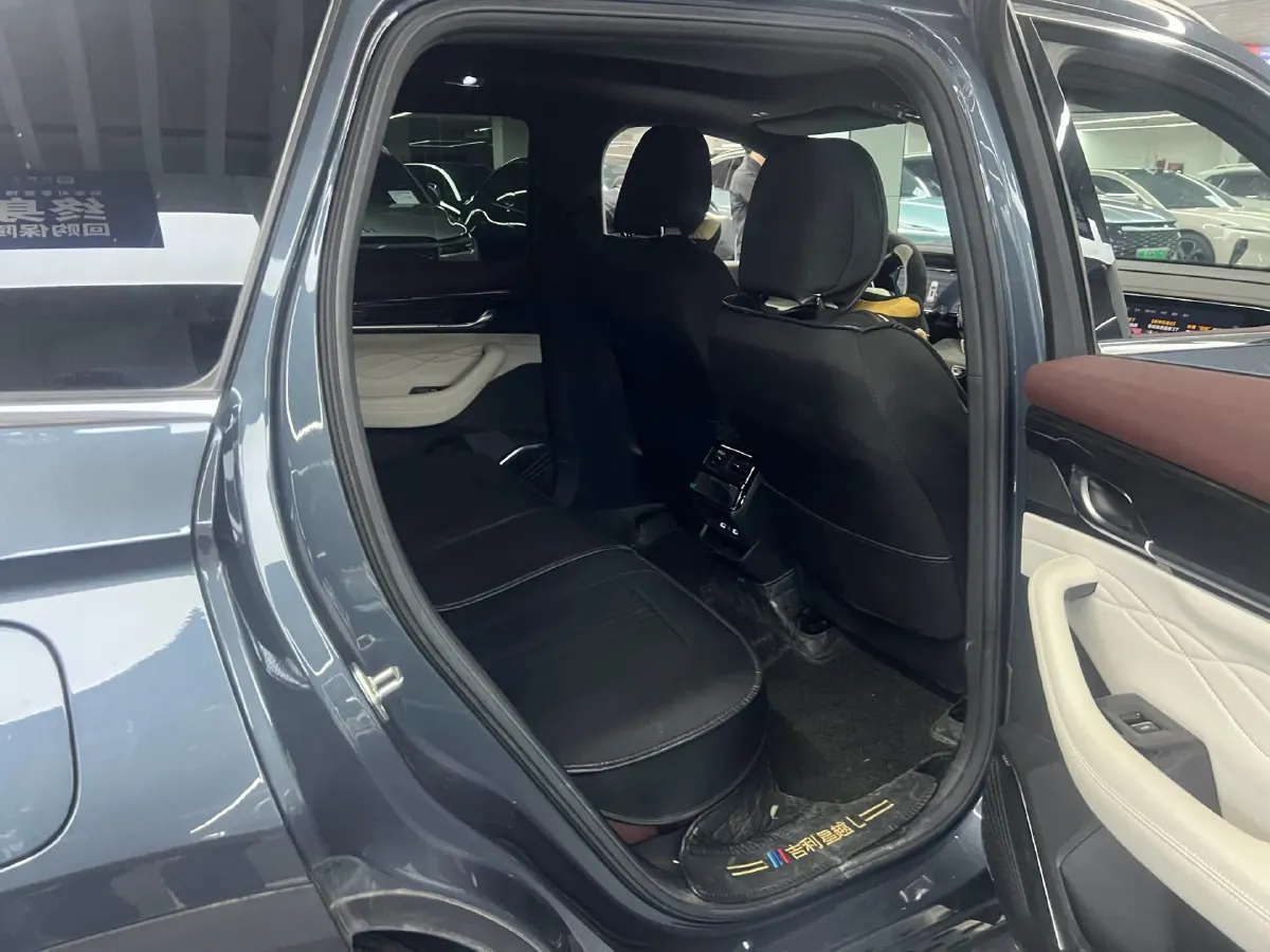 2021 Geely Monjaro 2.0T 218HP L4 7DCT,autocango,china used car exporter,china ev exporter,chinese used car exporter,chinese used ev exporter