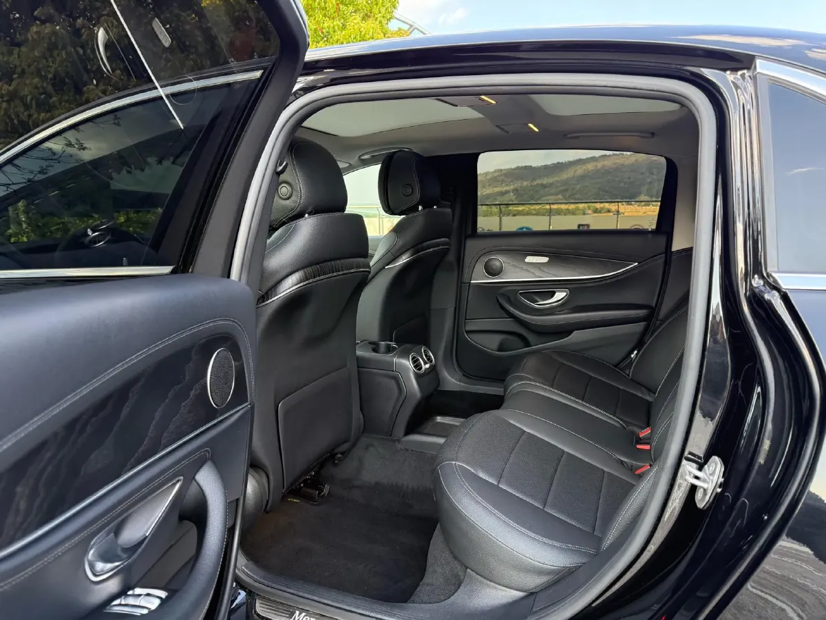 2020 Mercedes-Benz E Class 1.5T 184HP L4 9AT,autocango,china used car exporter,china ev exporter,chinese used car exporter,chinese used ev exporter