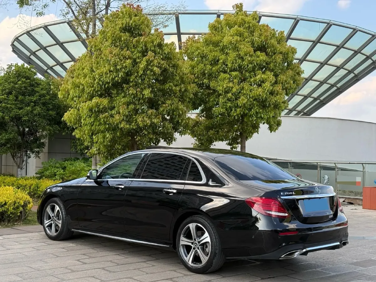 2020 Mercedes-Benz E Class 1.5T 184HP L4 9AT,autocango,china used car exporter,china ev exporter,chinese used car exporter,chinese used ev exporter