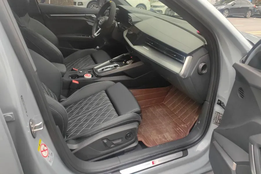 2025 Audi A3 1.5T 160HP L4 7DCT,autocango,china used car exporter,china ev exporter,chinese used car exporter,chinese used ev exporter