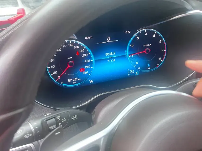 2021 Mercedes-Benz GLC Class 2.0T 197HP L4 9AT,autocango,china used car exporter,china ev exporter,chinese used car exporter,chinese used ev exporter