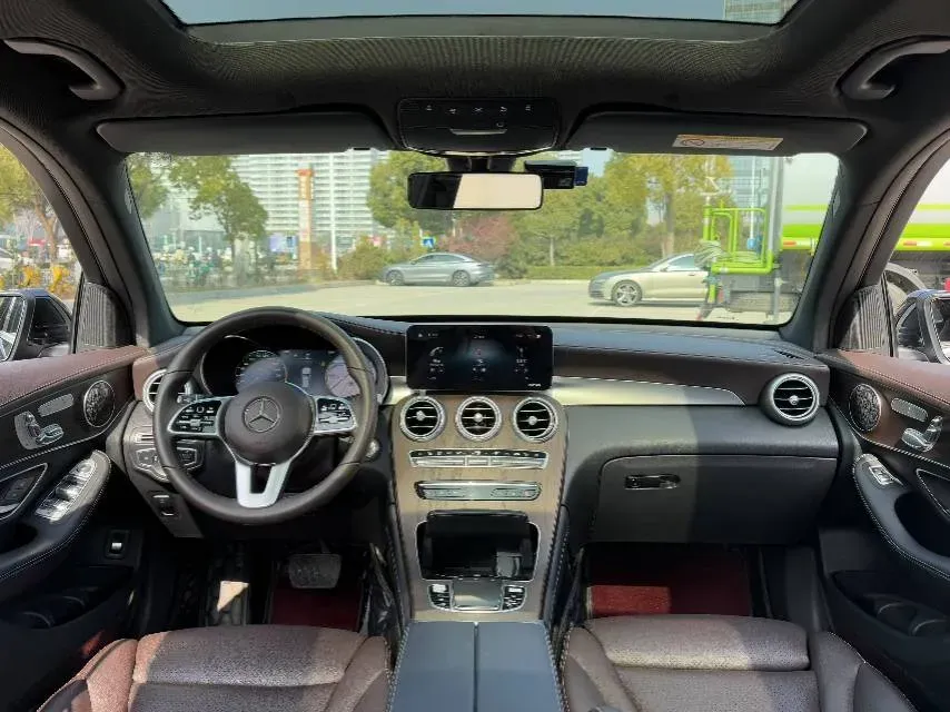 2021 Mercedes-Benz GLC Class 2.0T 197HP L4 9AT,autocango,china used car exporter,china ev exporter,chinese used car exporter,chinese used ev exporter