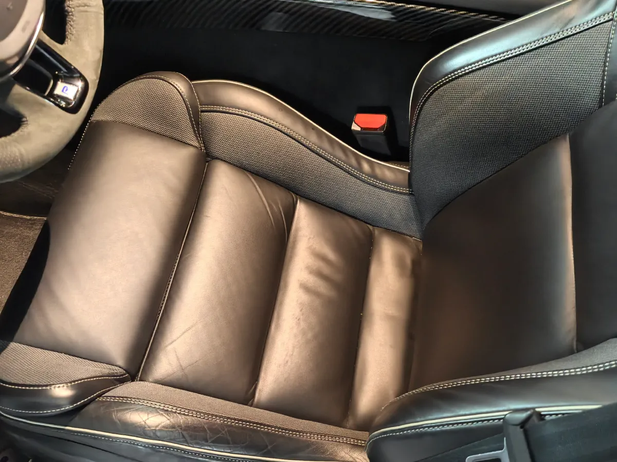 2020 Volvo V60 2.0T 254HP L4 8AT,autocango,china used car exporter,china ev exporter,chinese used car exporter,chinese used ev exporter