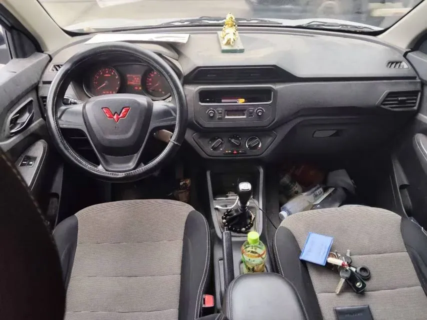 2021 WuLing HongGuang 1.5L 99HP L4 6MT,autocango,china used car exporter,china ev exporter,chinese used car exporter,chinese used ev exporter