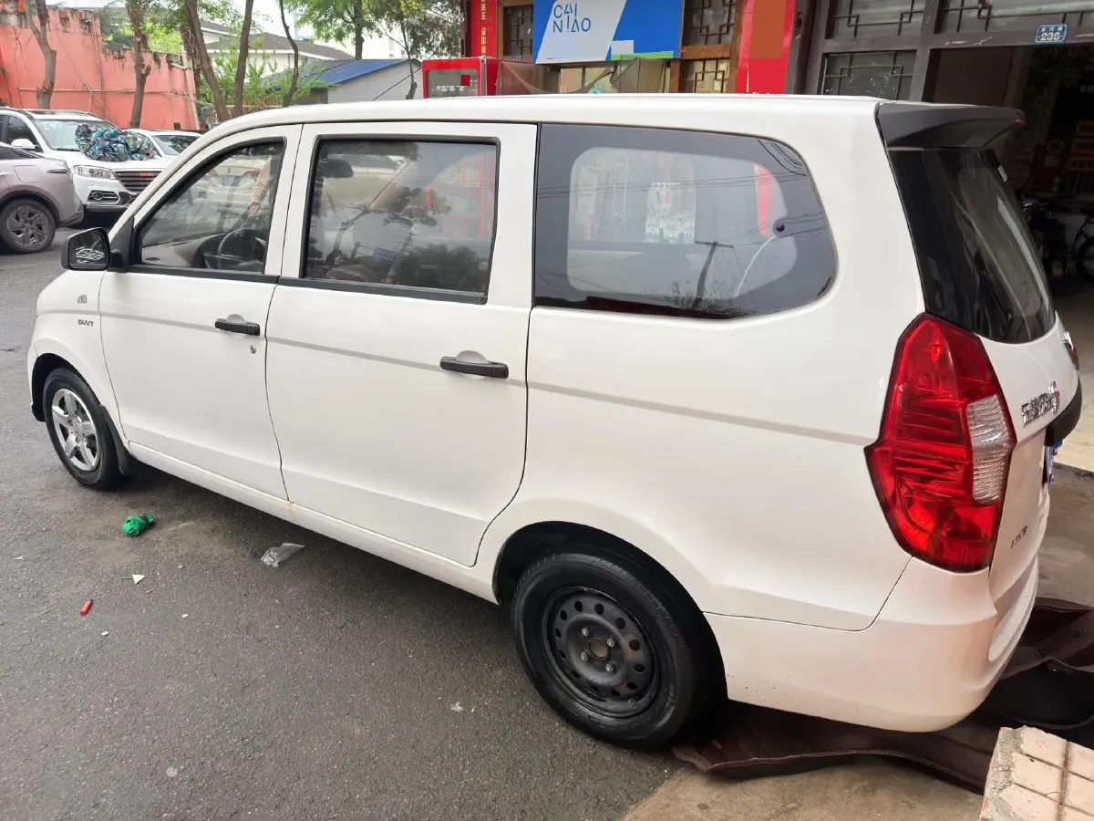 2015 WuLing HongGuang 1.5L 112HP L4 5MT,autocango,china used car exporter,china ev exporter,chinese used car exporter,chinese used ev exporter