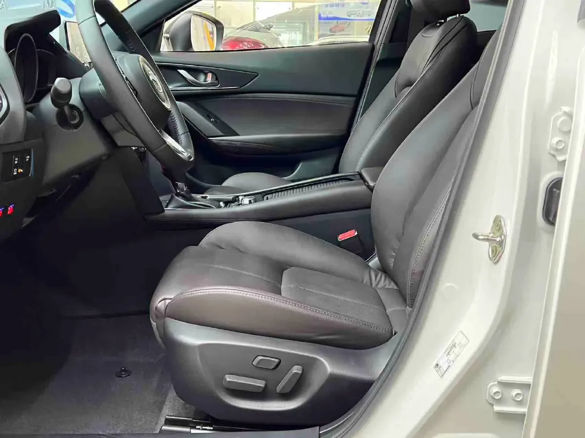 2021 Mazda CX-4 2.0L 158HP L4 6AT,autocango,china used car exporter,china ev exporter,chinese used car exporter,chinese used ev exporter