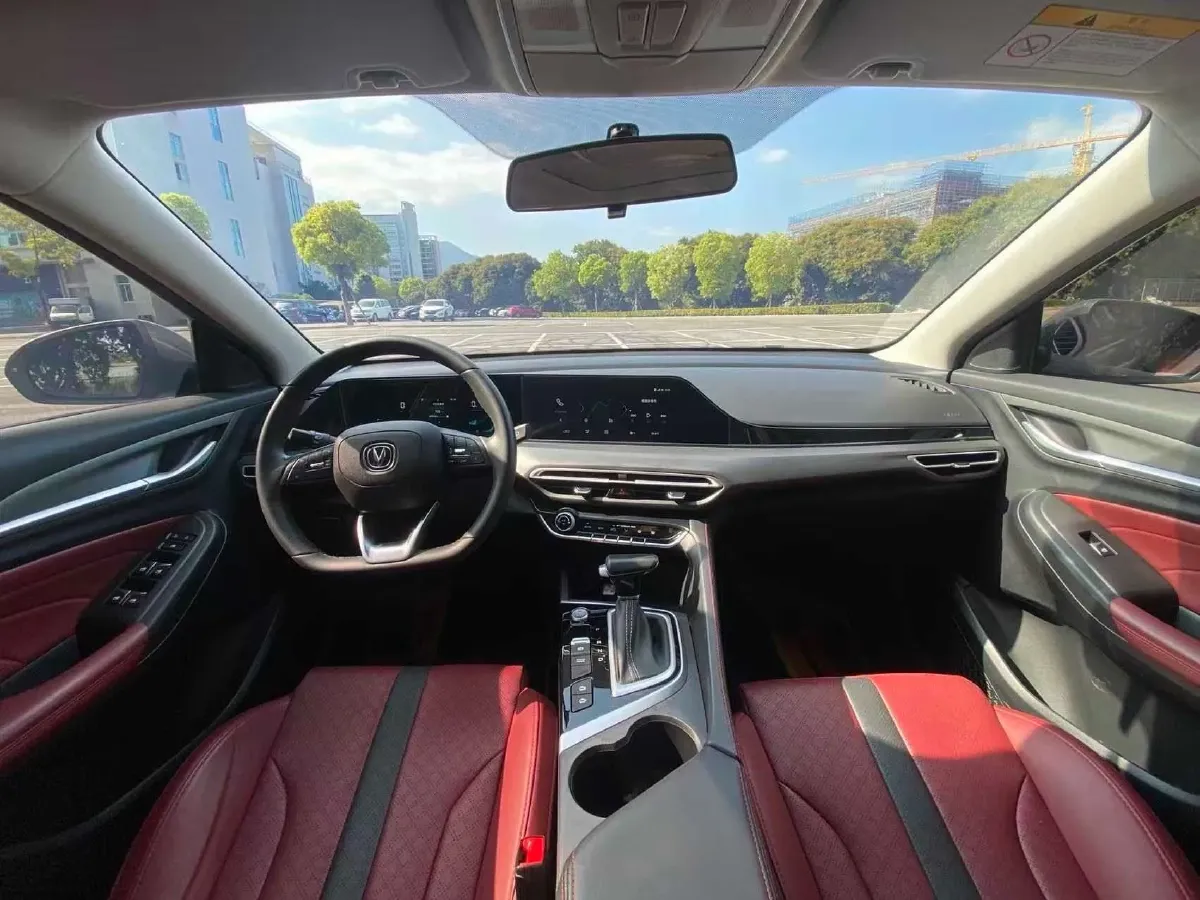 2021 ChangAn Eado 1.4T 160HP L4 7DCT,autocango,china used car exporter,china ev exporter,chinese used car exporter,chinese used ev exporter