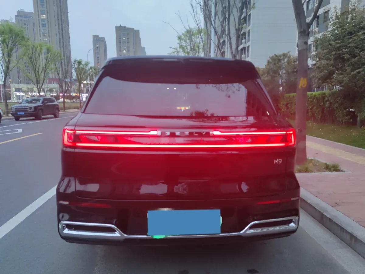 2025 Volkswagen Tiguan L 2.0T 220HP L4 7DCT,autocango,china used car exporter,china ev exporter,chinese used car exporter,chinese used ev exporter