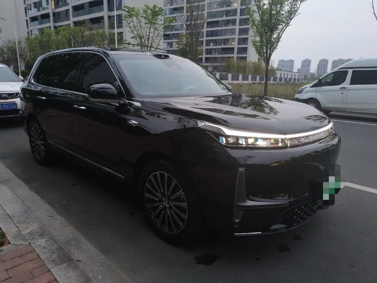 2025 Volkswagen Tiguan L 2.0T 220HP L4 7DCT,autocango,china used car exporter,china ev exporter,chinese used car exporter,chinese used ev exporter