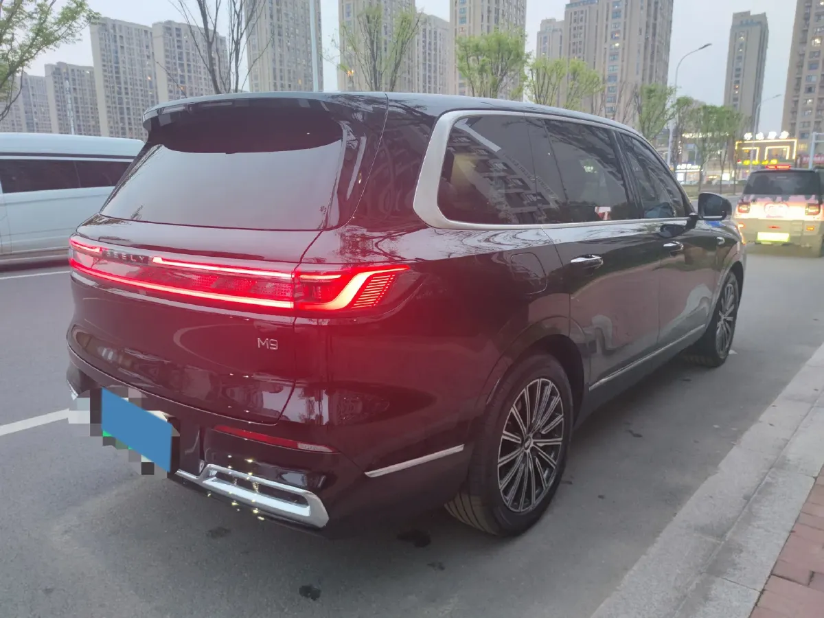 2025 Volkswagen Tiguan L 2.0T 220HP L4 7DCT,autocango,china used car exporter,china ev exporter,chinese used car exporter,chinese used ev exporter