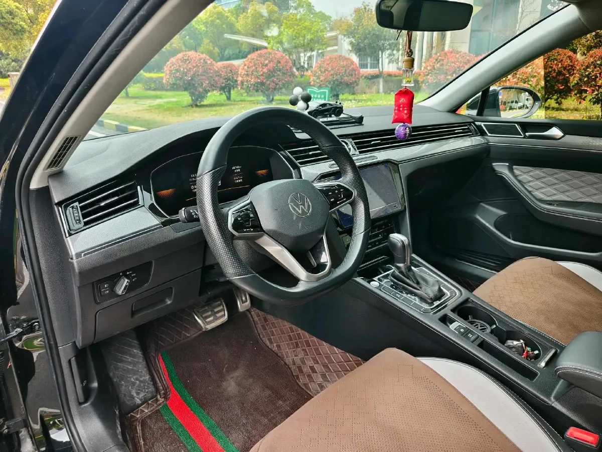 2023 Volkswagen Magotan 2.0T 186HP L4 7DCT,autocango,china used car exporter,china ev exporter,chinese used car exporter,chinese used ev exporter