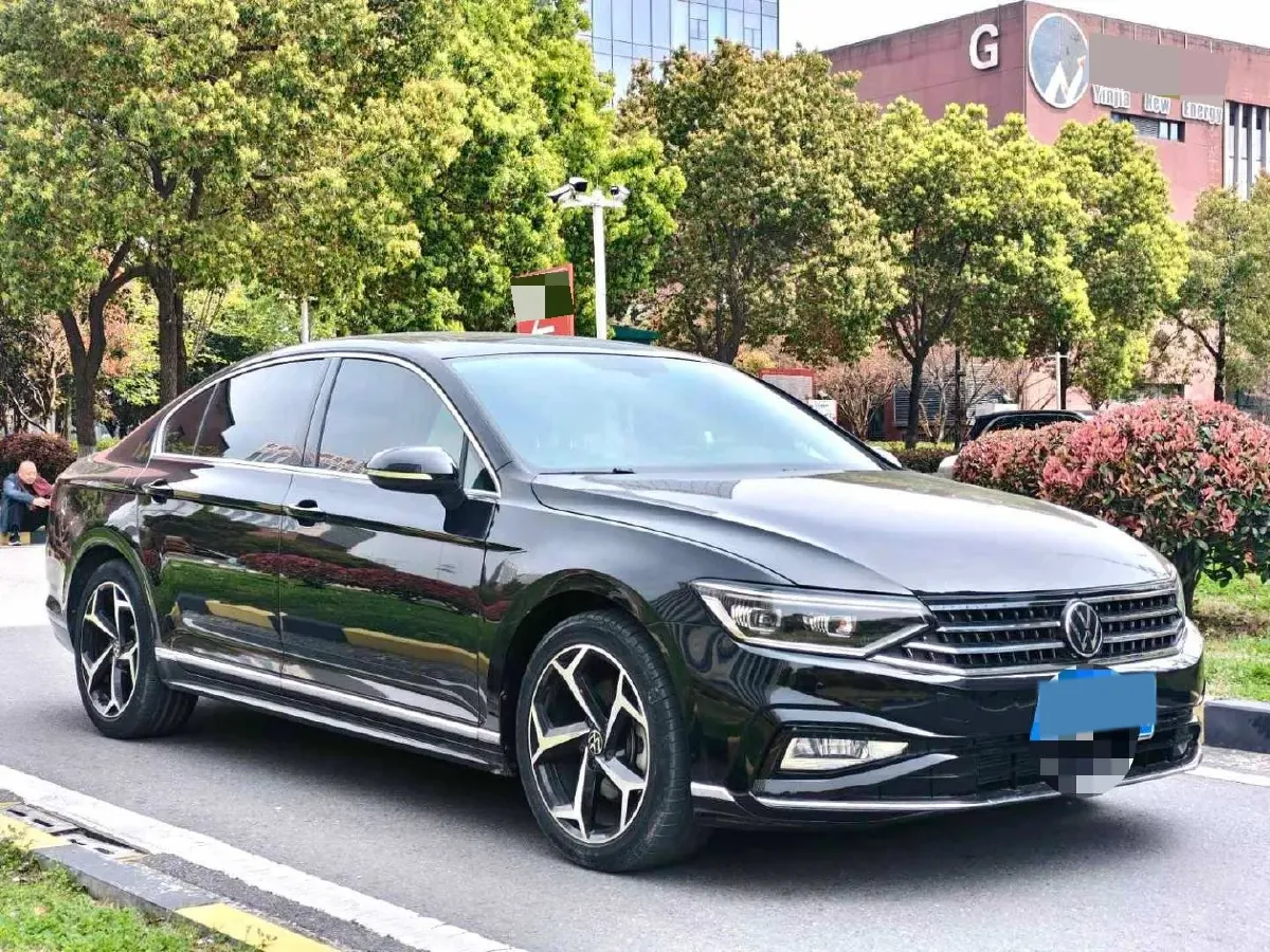 2023 Volkswagen Magotan 2.0T 186HP L4 7DCT,autocango,china used car exporter,china ev exporter,chinese used car exporter,chinese used ev exporter