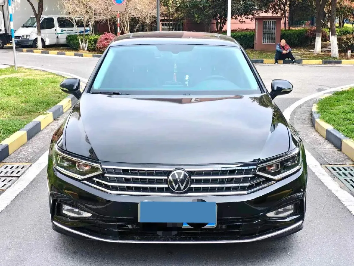 2023 Volkswagen Magotan 2.0T 186HP L4 7DCT,autocango,china used car exporter,china ev exporter,chinese used car exporter,chinese used ev exporter