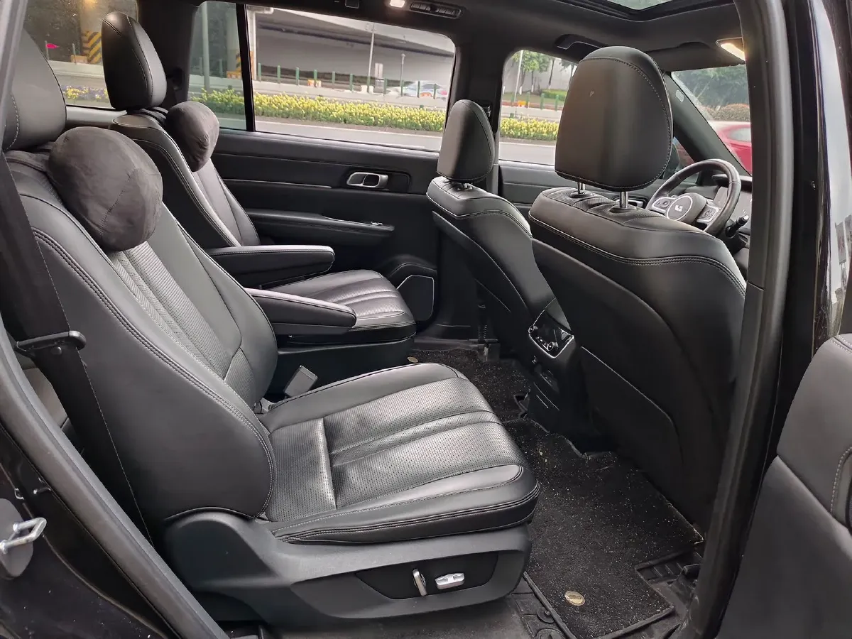 2020 Li ONE Range Extended 131HP REEV 40.5KWH,autocango,china used car exporter,china ev exporter,chinese used car exporter,chinese used ev exporter