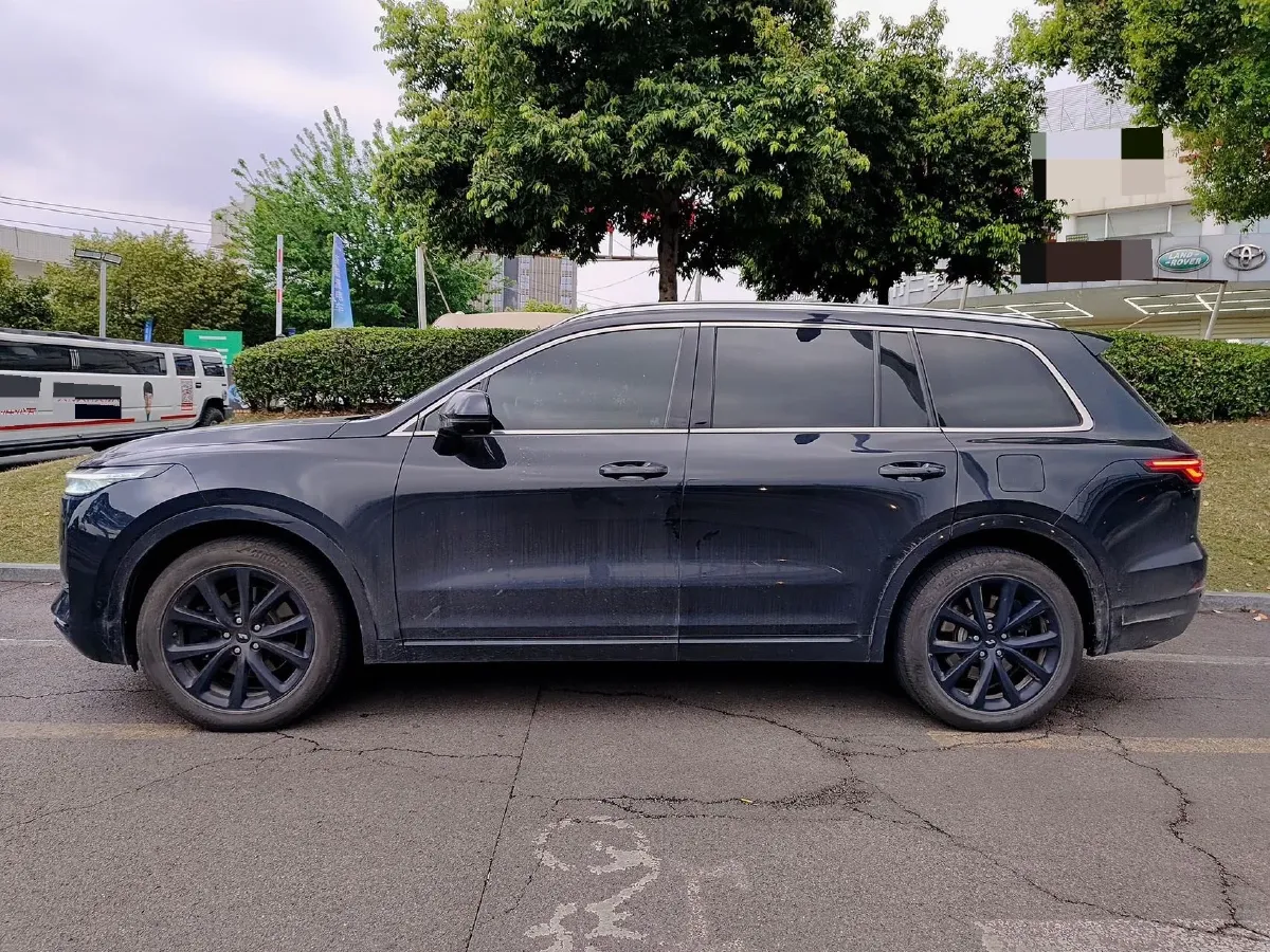 2020 Li ONE Range Extended 131HP REEV 40.5KWH,autocango,china used car exporter,china ev exporter,chinese used car exporter,chinese used ev exporter