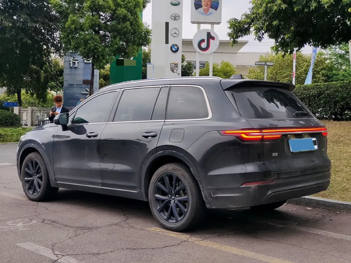 2020 Li ONE Range Extended 131HP REEV 40.5KWH,autocango,china used car exporter,china ev exporter,chinese used car exporter,chinese used ev exporter