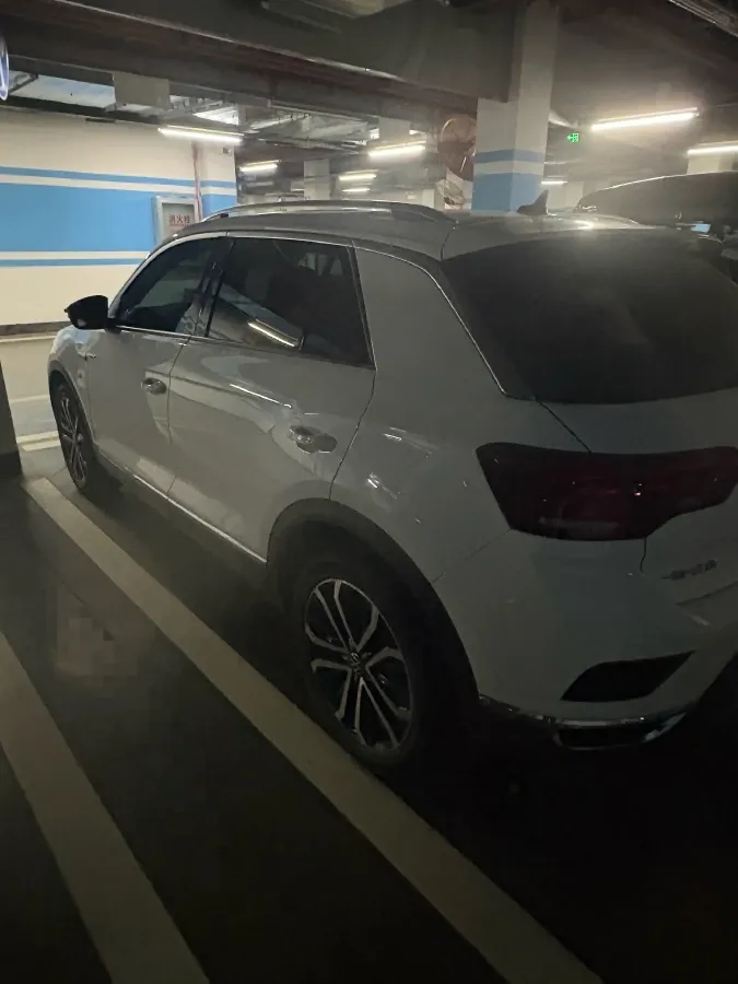 2022 Volkswagen T-Roc 1.4T 150HP L4 7DCT,autocango,china used car exporter,china ev exporter,chinese used car exporter,chinese used ev exporter