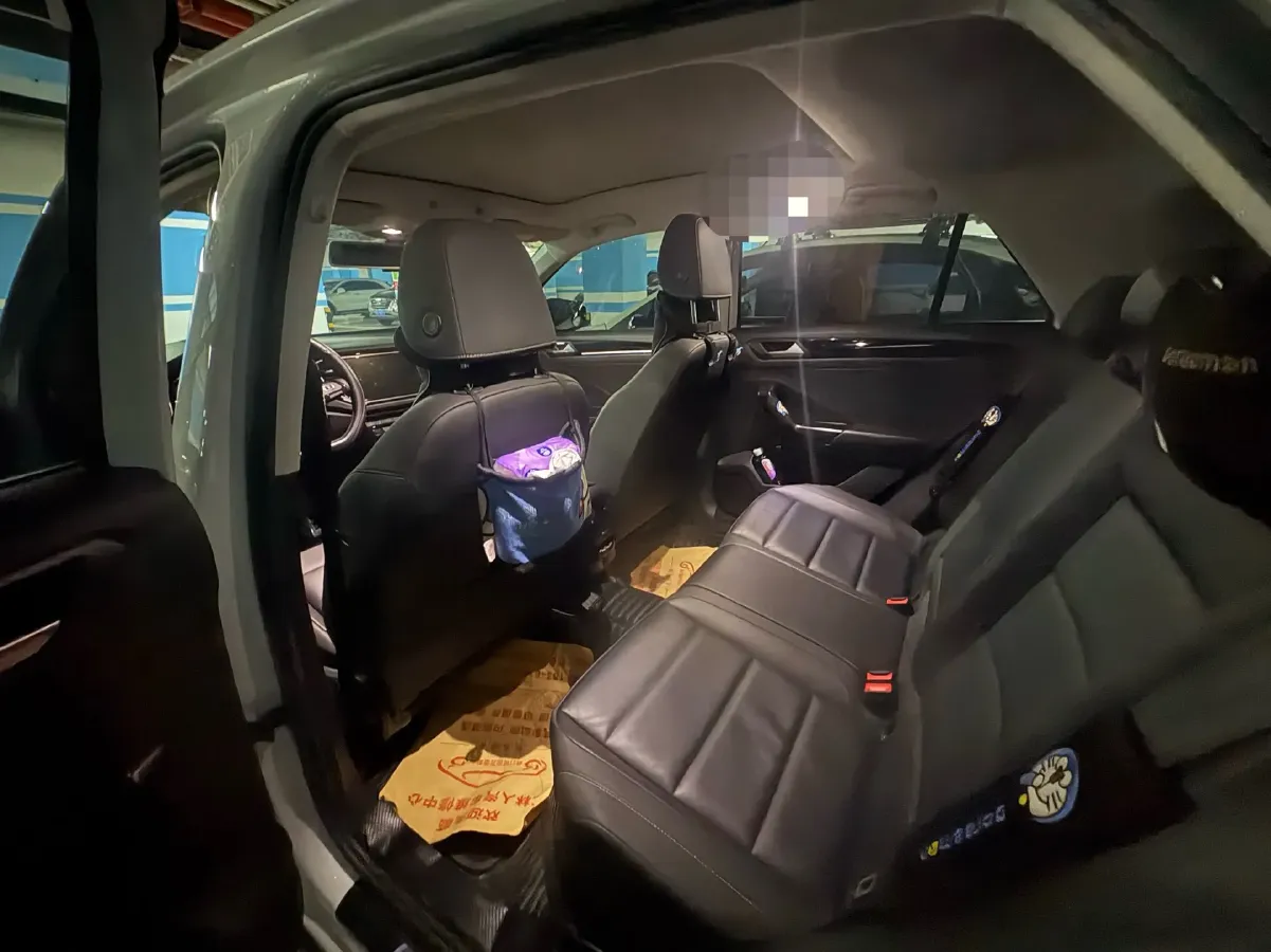 2022 Volkswagen T-Roc 1.4T 150HP L4 7DCT,autocango,china used car exporter,china ev exporter,chinese used car exporter,chinese used ev exporter