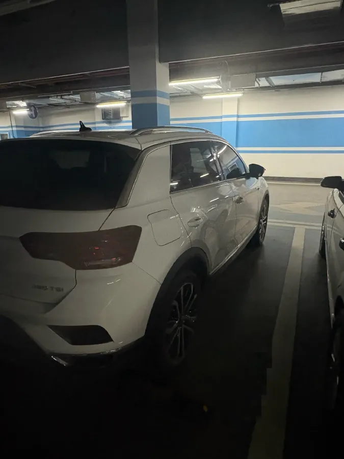 2022 Volkswagen T-Roc 1.4T 150HP L4 7DCT,autocango,china used car exporter,china ev exporter,chinese used car exporter,chinese used ev exporter