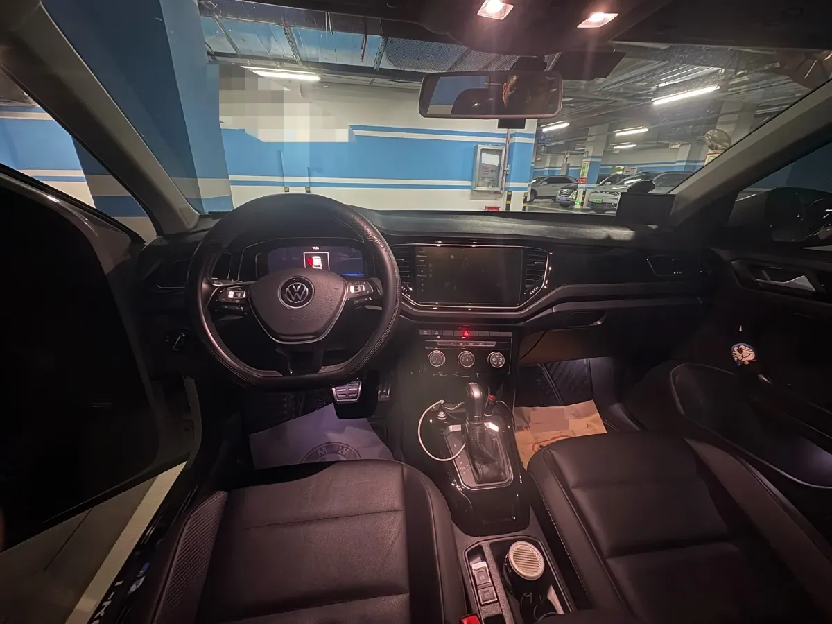 2022 Volkswagen T-Roc 1.4T 150HP L4 7DCT,autocango,china used car exporter,china ev exporter,chinese used car exporter,chinese used ev exporter