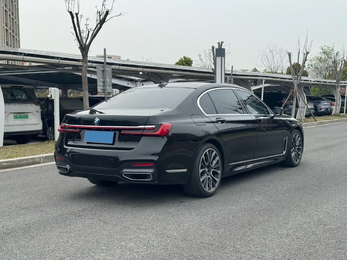 2019 BMW 7 Series 2.0T 265HP L4 8AT,autocango,china used car exporter,china ev exporter,chinese used car exporter,chinese used ev exporter