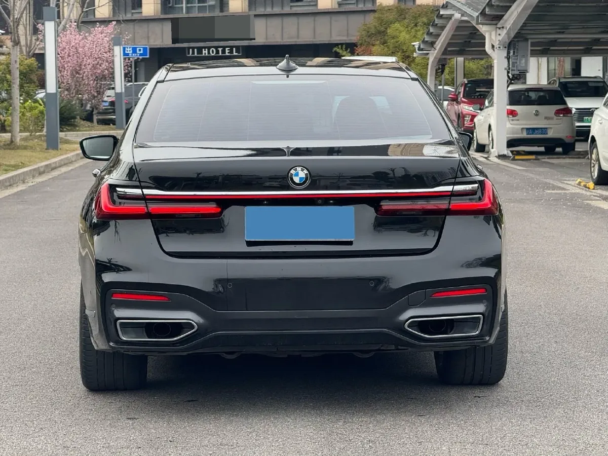2019 BMW 7 Series 2.0T 265HP L4 8AT,autocango,china used car exporter,china ev exporter,chinese used car exporter,chinese used ev exporter