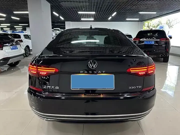 2021 Volkswagen Passat 2.0T 186HP L4 7DCT,autocango,china used car exporter,china ev exporter,chinese used car exporter,chinese used ev exporter