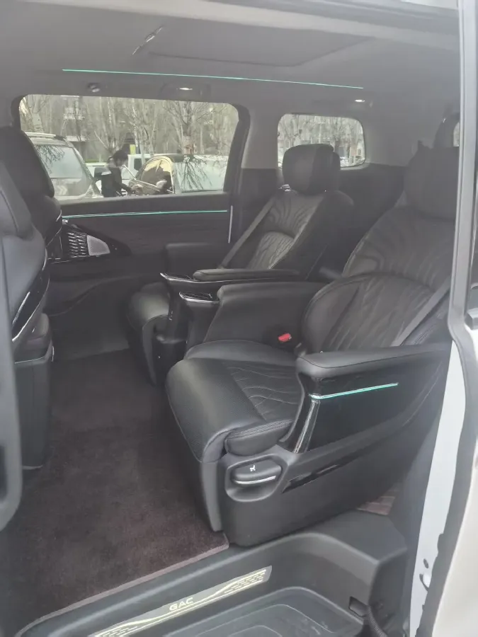 2024 GAC Trumpchi M8 2.0T 252HP L4 8AT,autocango,china used car exporter,china ev exporter,chinese used car exporter,chinese used ev exporter