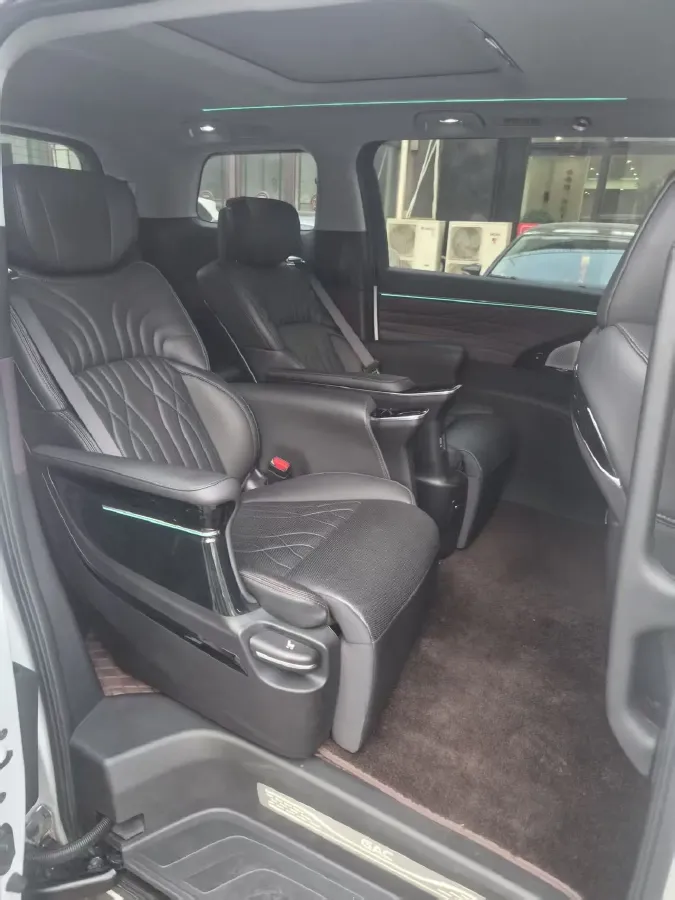 2024 GAC Trumpchi M8 2.0T 252HP L4 8AT,autocango,china used car exporter,china ev exporter,chinese used car exporter,chinese used ev exporter