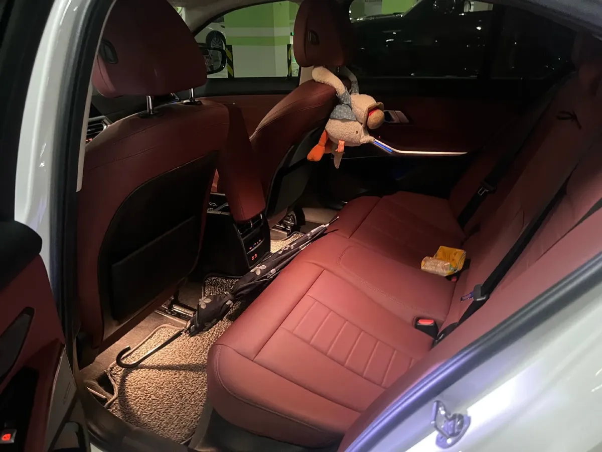 2022 BMW 3 Series 2.0T 184HP L4 8AT,autocango,china used car exporter,china ev exporter,chinese used car exporter,chinese used ev exporter