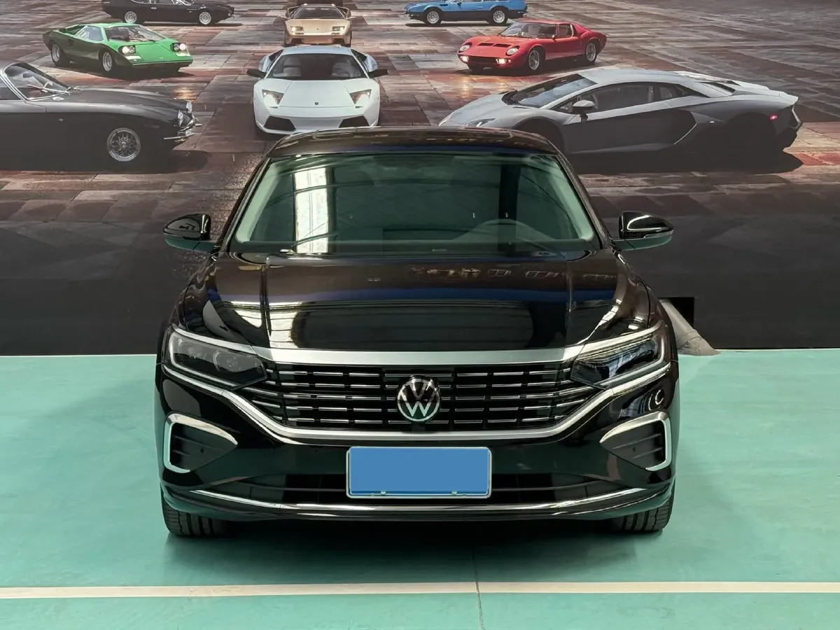 2024 Volkswagen Passat 2.0T 220HP L4 7DCT,autocango,china used car exporter,china ev exporter,chinese used car exporter,chinese used ev exporter