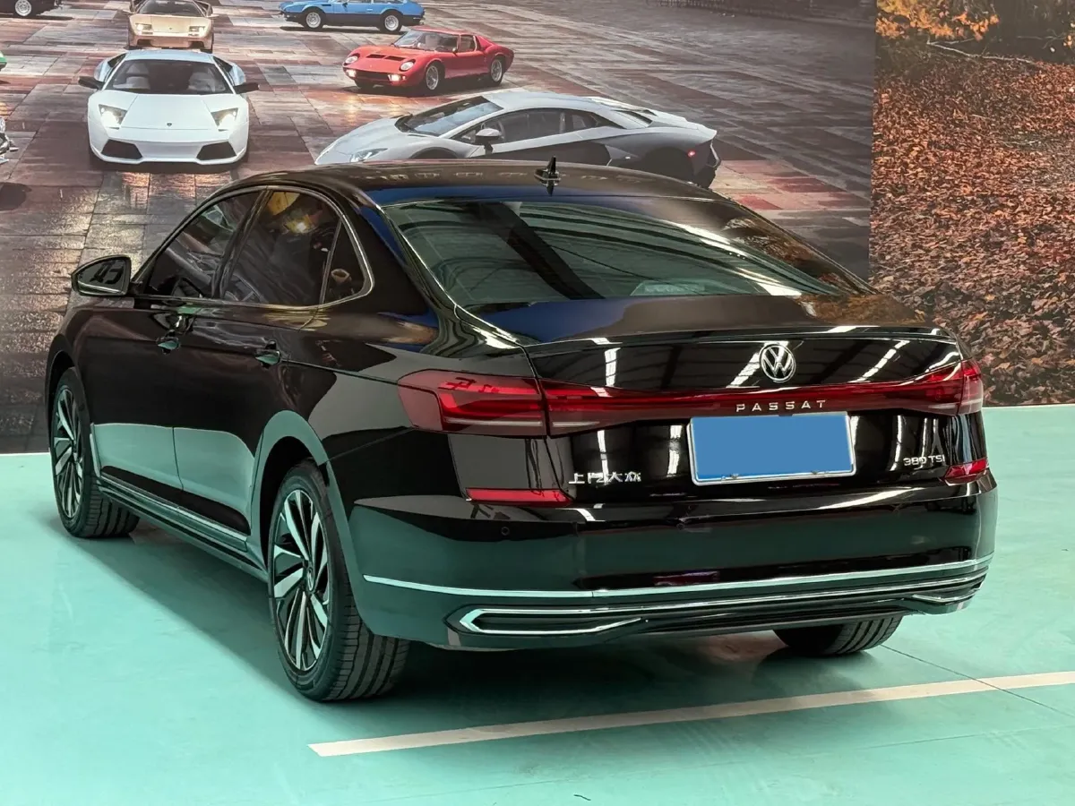 2024 Volkswagen Passat 2.0T 220HP L4 7DCT,autocango,china used car exporter,china ev exporter,chinese used car exporter,chinese used ev exporter