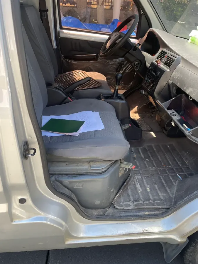 2015 JinBei ZhiShang S30 1.5L 102HP L4 5MT,autocango,china used car exporter,china ev exporter,chinese used car exporter,chinese used ev exporter