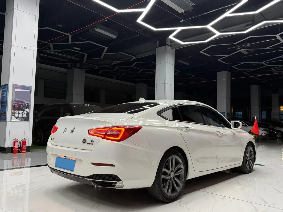2019 HongQi H5 1.8T 180HP L4 6AT,autocango,china used car exporter,china ev exporter,chinese used car exporter,chinese used ev exporter