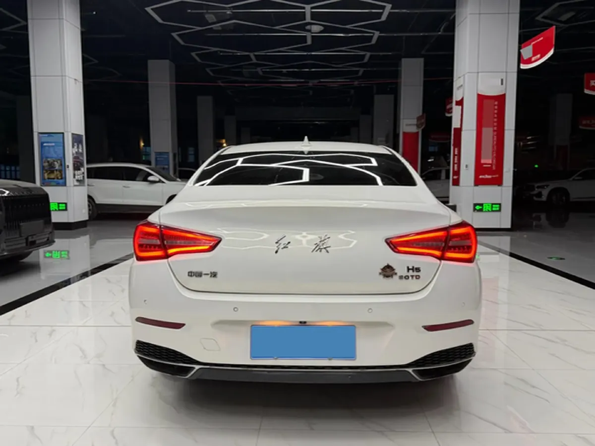 2019 HongQi H5 1.8T 180HP L4 6AT,autocango,china used car exporter,china ev exporter,chinese used car exporter,chinese used ev exporter