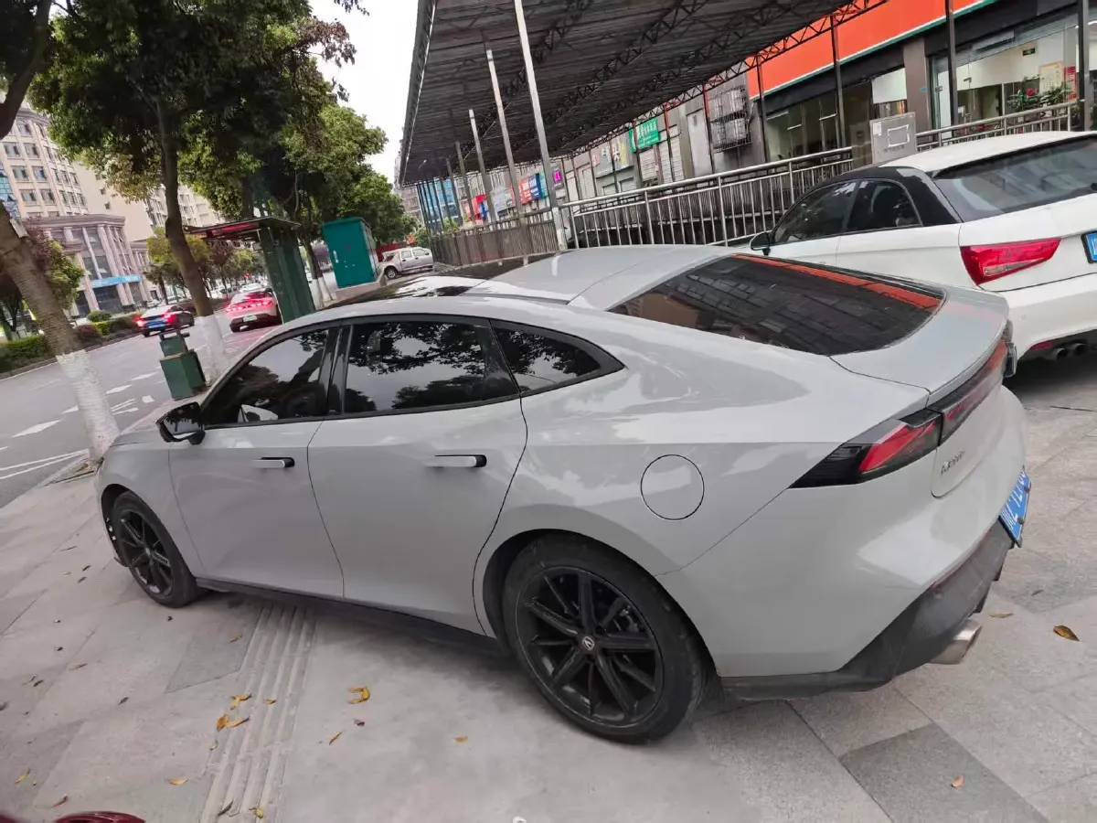 2022 ChangAn UNI-V 1.5T 188HP L4 7DCT,autocango,china used car exporter,china ev exporter,chinese used car exporter,chinese used ev exporter