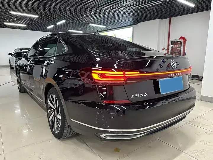 2024 Volkswagen Passat 2.0T 220HP L4 7DCT,autocango,china used car exporter,china ev exporter,chinese used car exporter,chinese used ev exporter