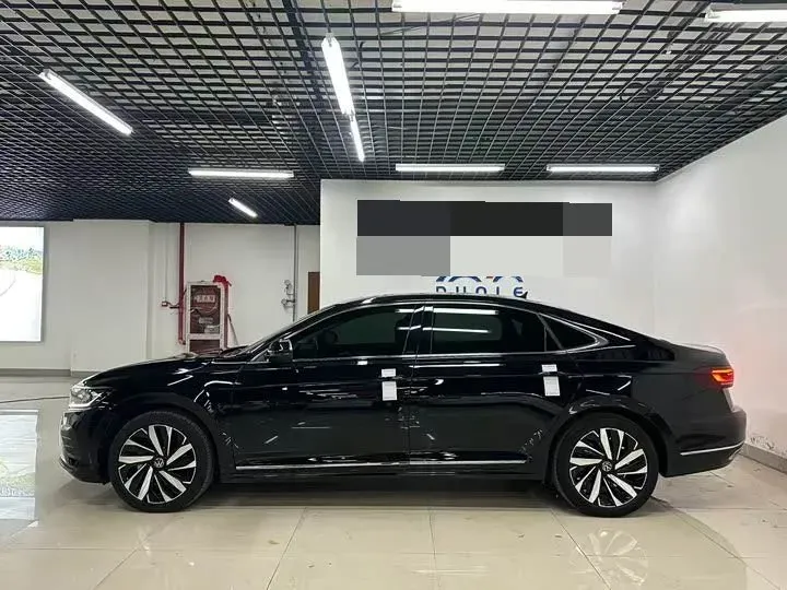 2024 Volkswagen Passat 2.0T 220HP L4 7DCT,autocango,china used car exporter,china ev exporter,chinese used car exporter,chinese used ev exporter