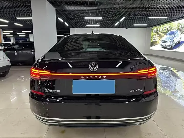2024 Volkswagen Passat 2.0T 220HP L4 7DCT,autocango,china used car exporter,china ev exporter,chinese used car exporter,chinese used ev exporter