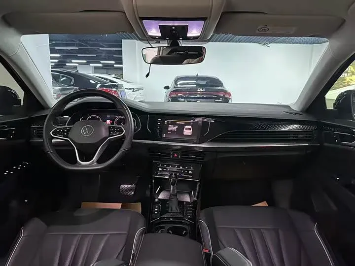 2024 Volkswagen Passat 2.0T 220HP L4 7DCT,autocango,china used car exporter,china ev exporter,chinese used car exporter,chinese used ev exporter