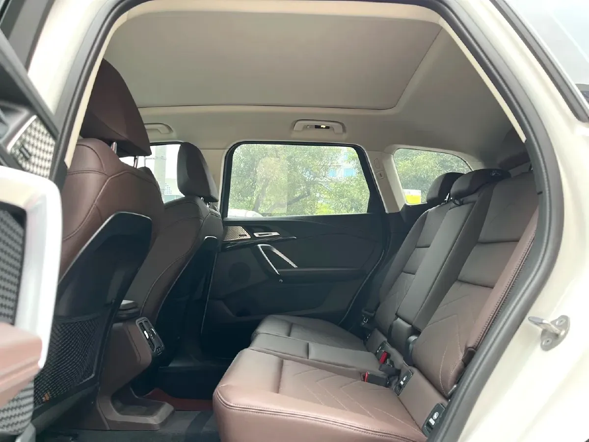 2024 BMW X1 2.0T 204HP L4 7DCT,autocango,china used car exporter,china ev exporter,chinese used car exporter,chinese used ev exporter