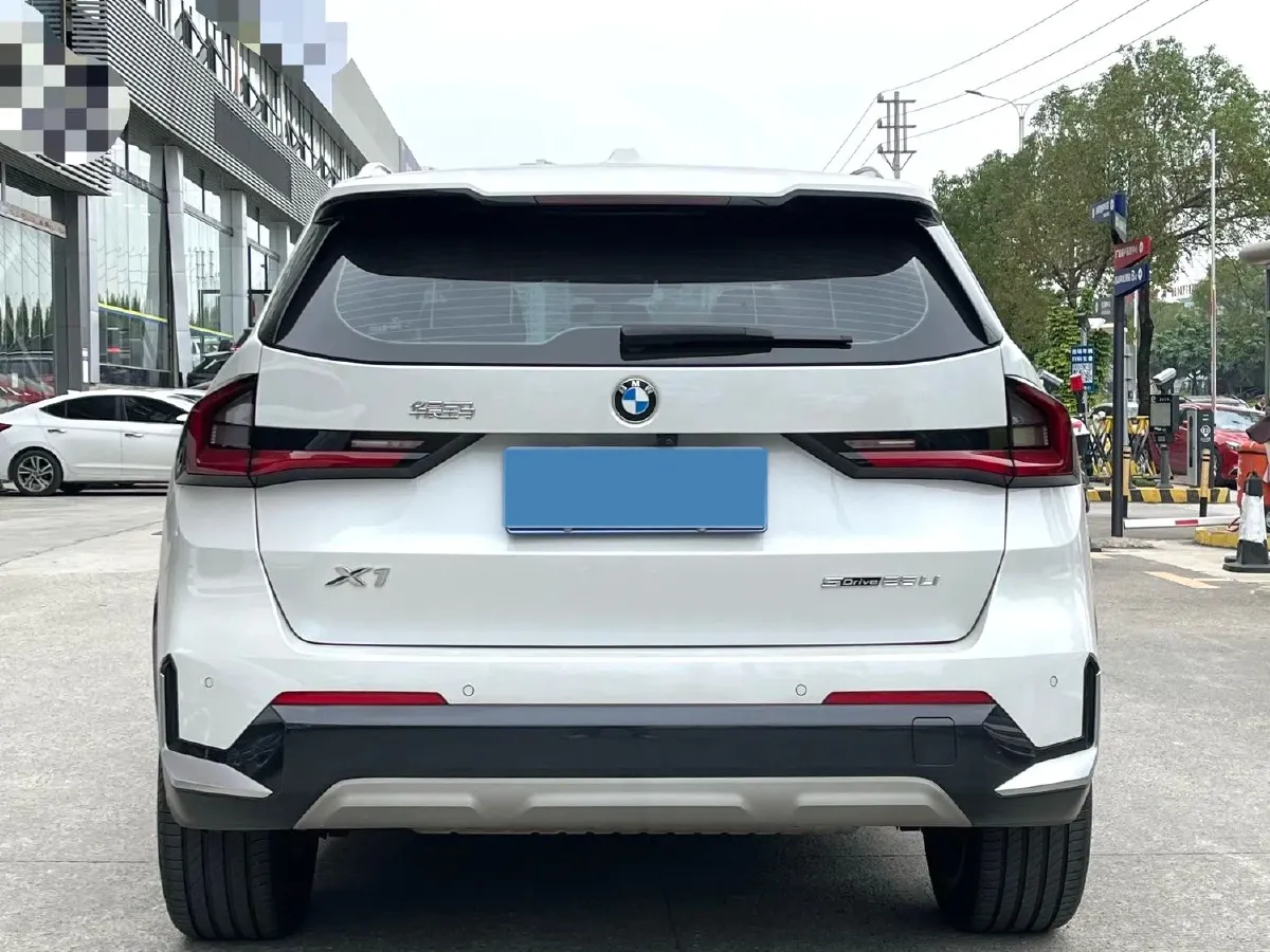 2024 BMW X1 2.0T 204HP L4 7DCT,autocango,china used car exporter,china ev exporter,chinese used car exporter,chinese used ev exporter