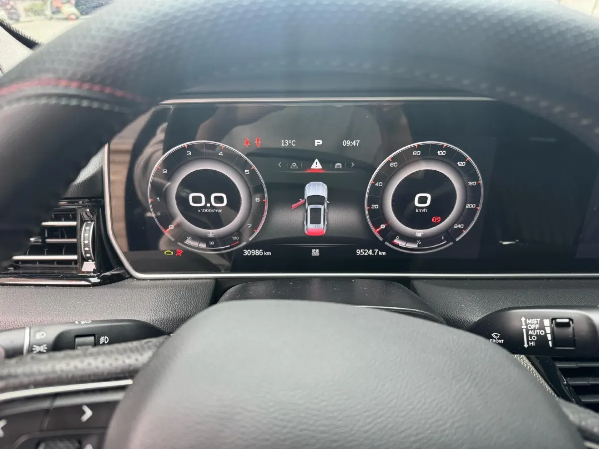 2022 HongQi HS5 2.0T 224HP L4 6AT,autocango,china used car exporter,china ev exporter,chinese used car exporter,chinese used ev exporter